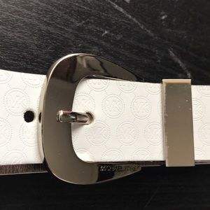 ✨Michael Kors Belt!✨NEW